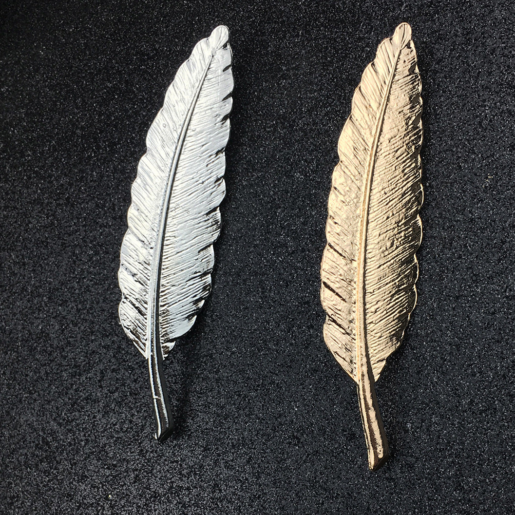 Men's Gold Metal Feather Brooch - Fashion Accessory