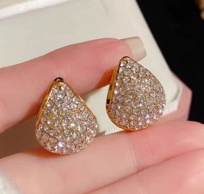 Elegant Pearl Earrings with Full-Crystal Drop Design (One Pair)