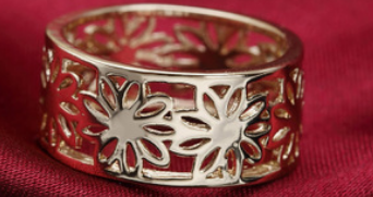 Elegant Hollow Pattern Ring for Women’s Jewelry