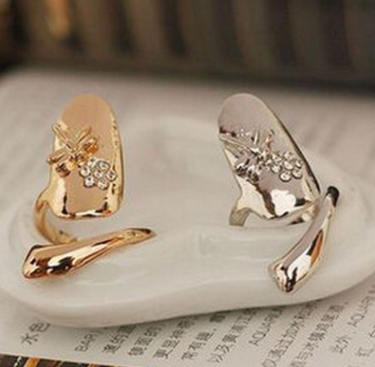 Shimmering Diamond Nail Ring