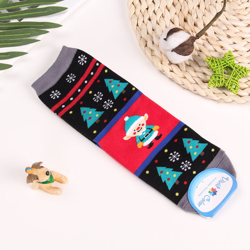 Christmas Themed Women’s Warm Mid-Calf Socks