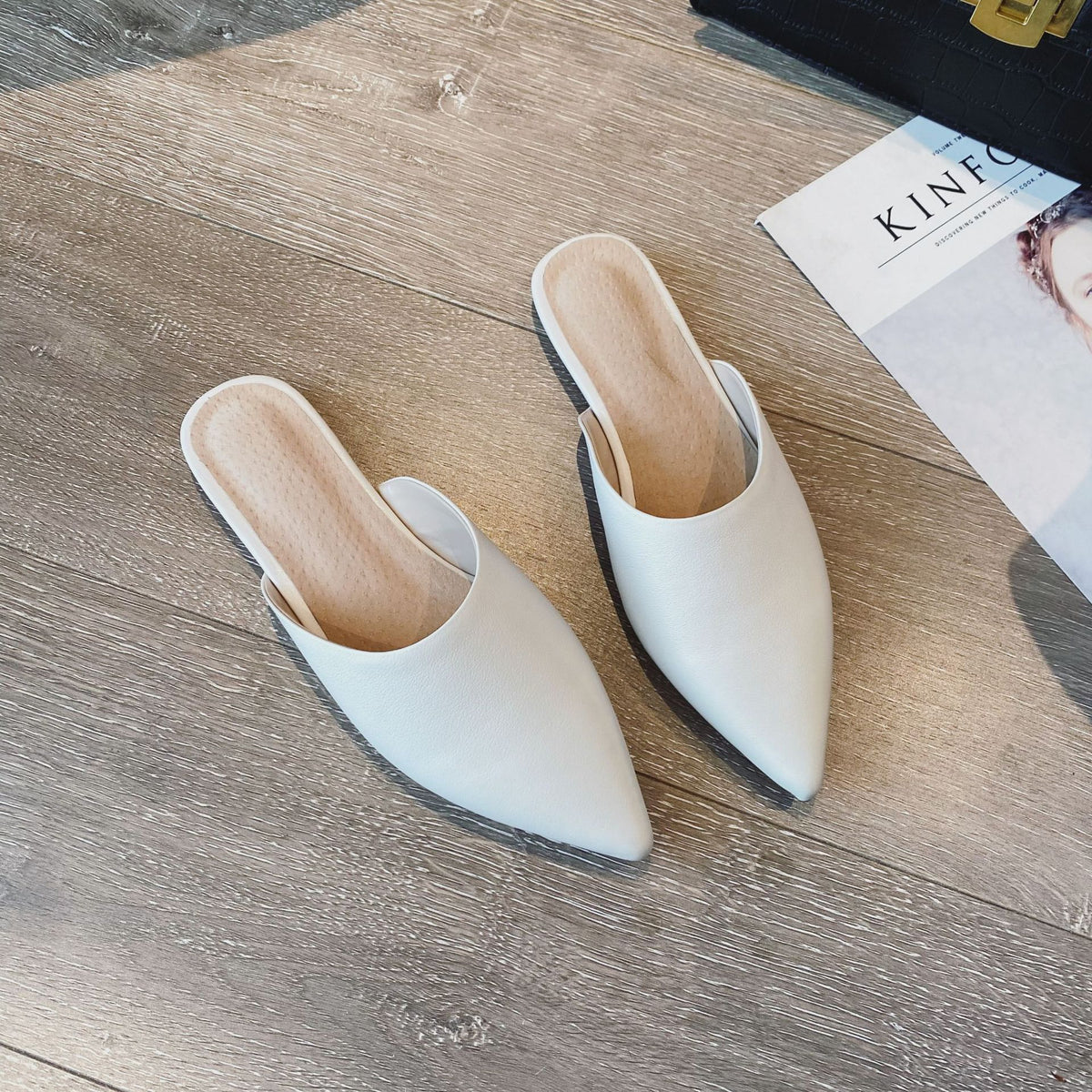 Baotou Women’s Flat Pointed Toe Lazy Sandals