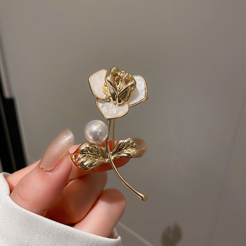 Pearl and Diamond Floral Brooch for Women’s Fashion