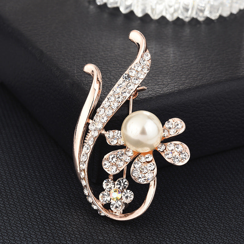Fashion Alloy Brooch with Pearl and Rhinestones