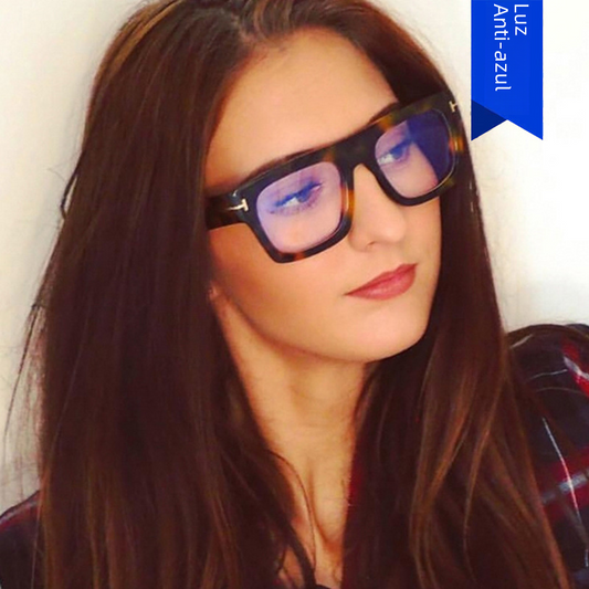 "T-Shaped Square Glasses Frame - 2023 Fashion Style"