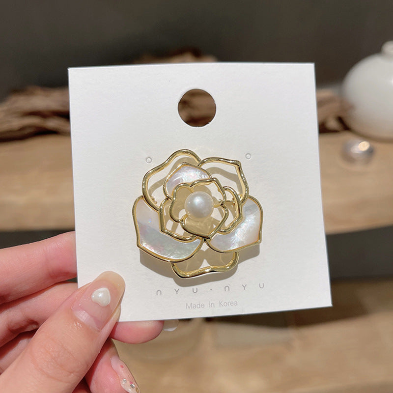 Pearl and Diamond Floral Brooch for Women’s Fashion