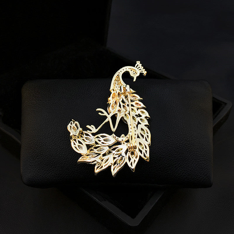 Elegant Peacock Brooch for Women’s Suit Accessories