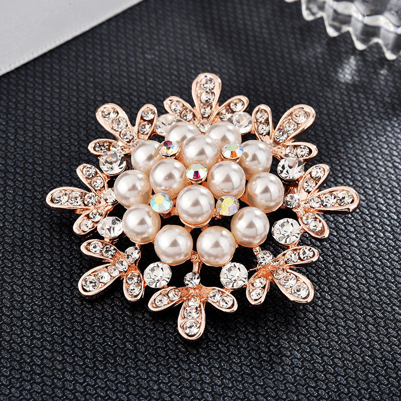 Fashion Alloy Brooch with Pearl and Rhinestones