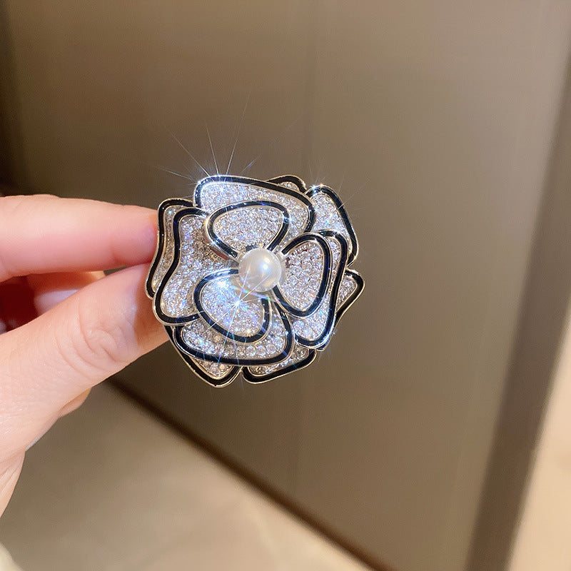 Pearl and Diamond Floral Brooch for Women’s Fashion