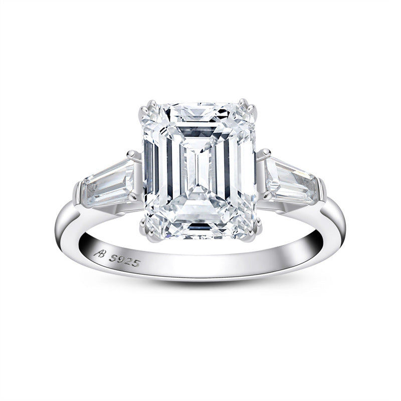 High-end Fashion Emerald Ring Jewelry