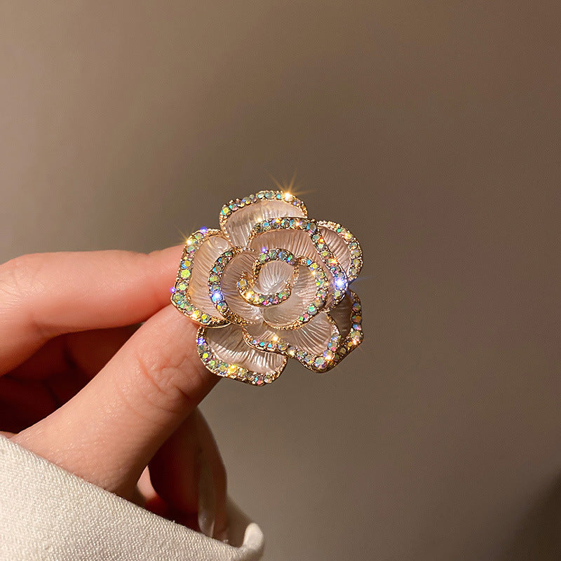Pearl and Diamond Floral Brooch for Women’s Fashion