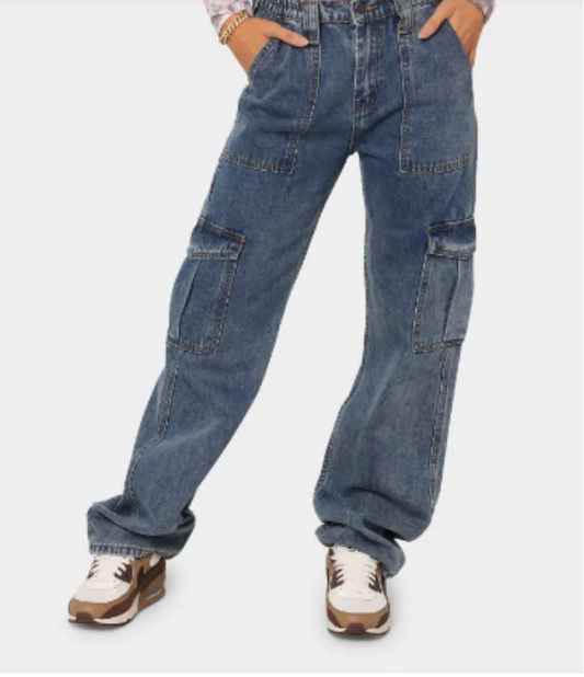 Women’s Straight Leg Jeans