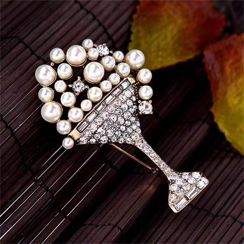 Fashion Rhinestone Brooch, Pearl Flower Basket Brooch