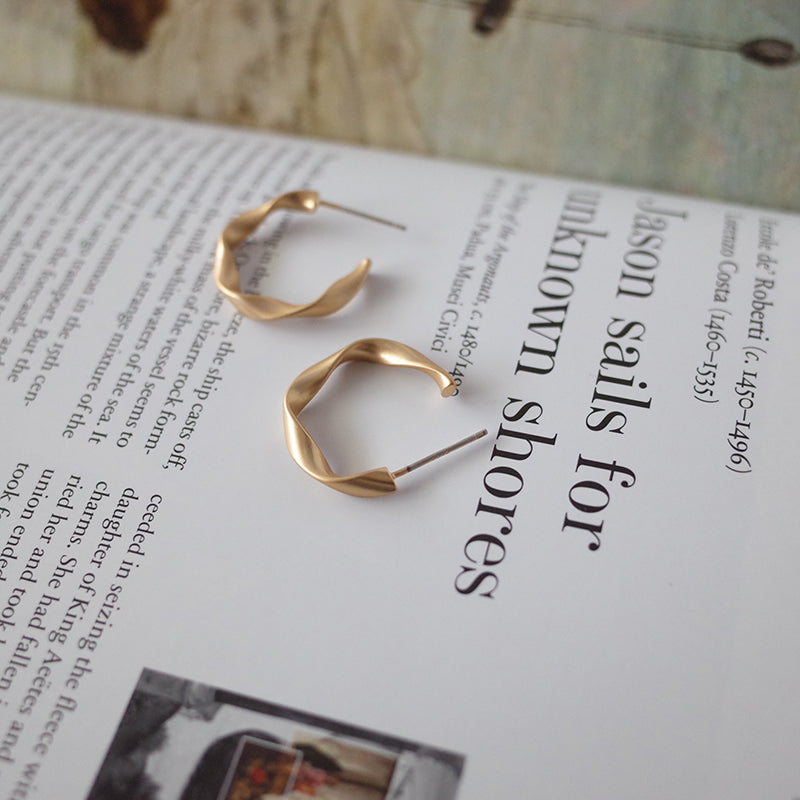 Chic Stud Earrings, Circle Earrings, Minimalist Ear Clips