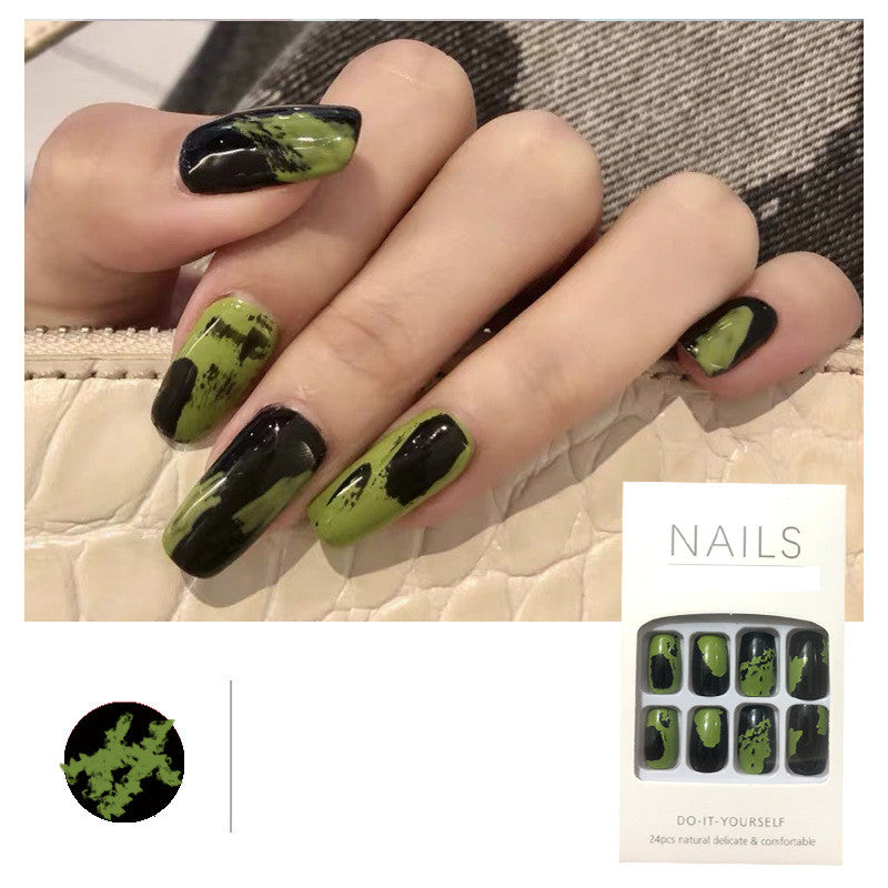 Autumn Winter Celebrity Nail Patch Set (False Nails)