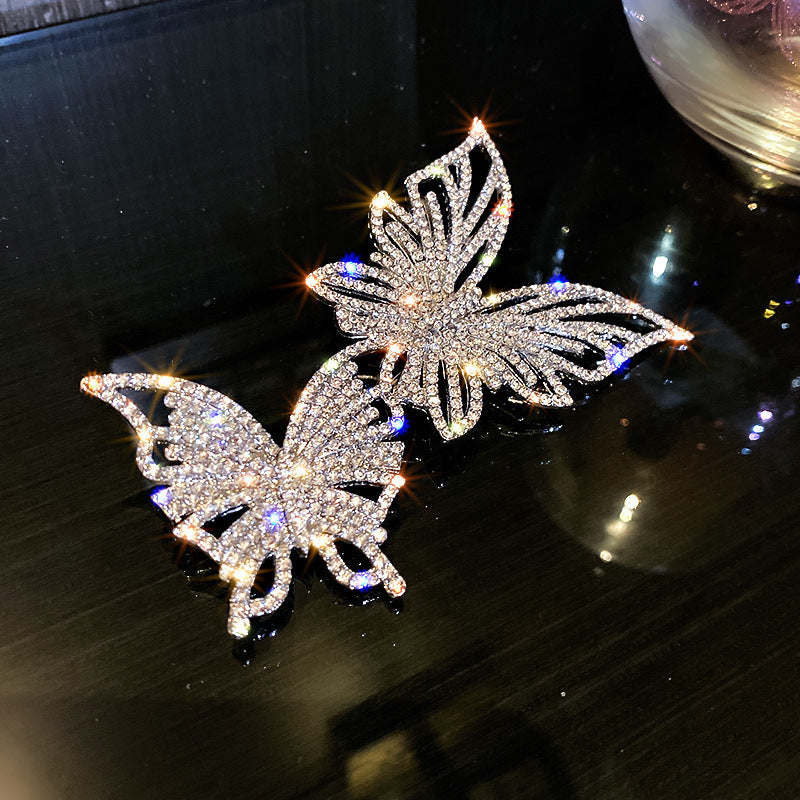 Pearl and Diamond Floral Brooch for Women’s Fashion