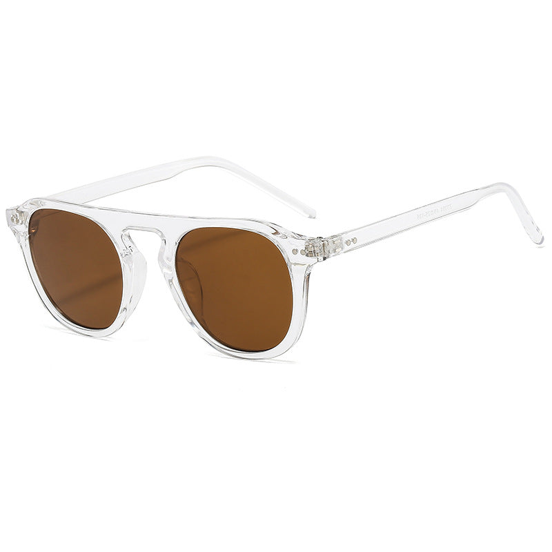 Fashionable Women's Sunglasses - Trendy Street Style