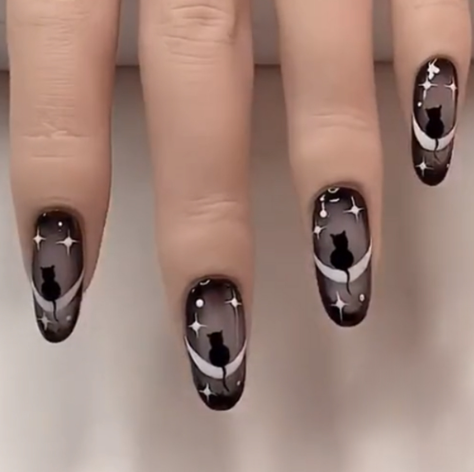 Wearable Nail Art Kit with Removable Almond Patches