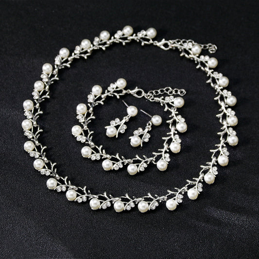 Fashion Floral Pearl Jewelry Set with Earrings, Necklace, Bracelet
