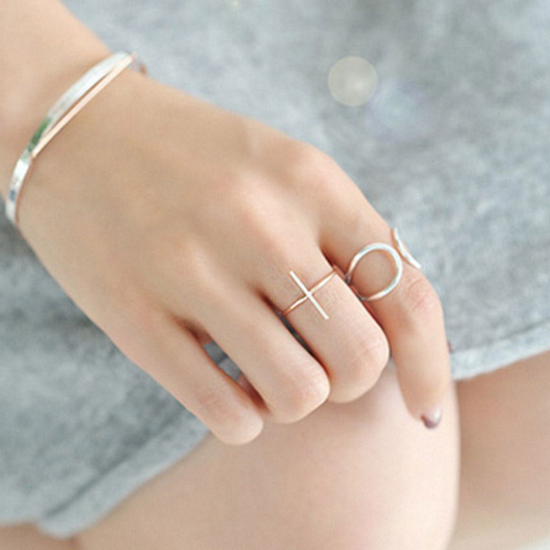 Minimalist Fashion Ring, Cross Cylinder Geometric Ring