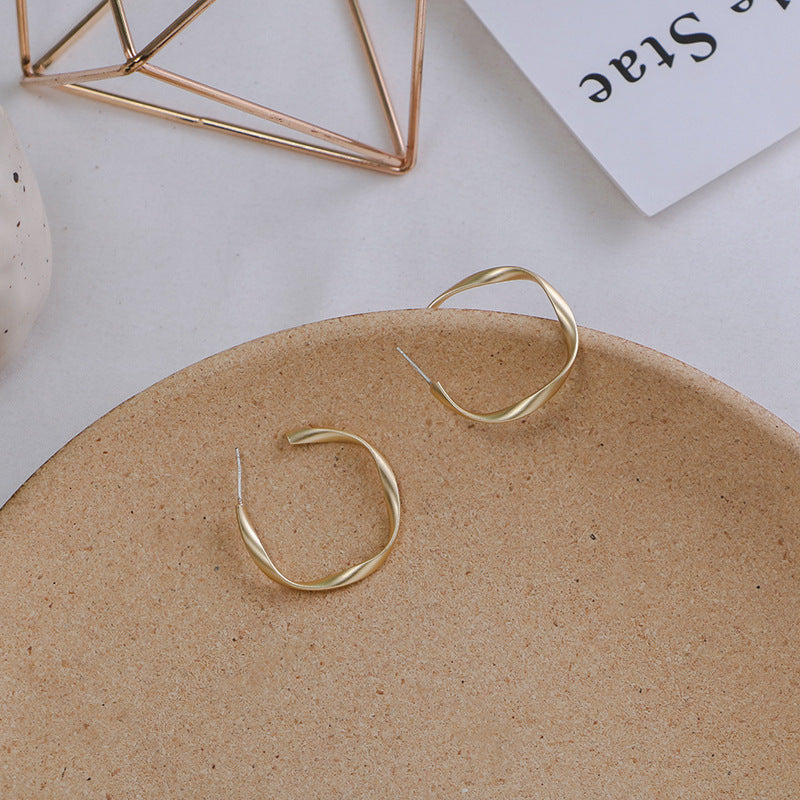 Chic Stud Earrings, Circle Earrings, Minimalist Ear Clips