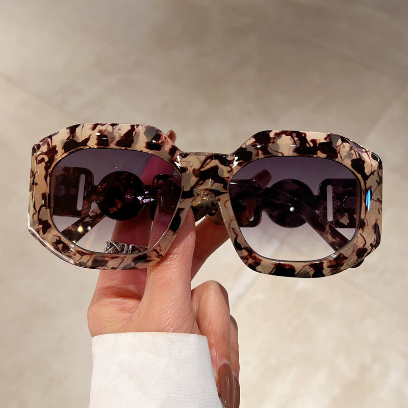 Trendy Oversized Polygon Sunglasses for Street Style