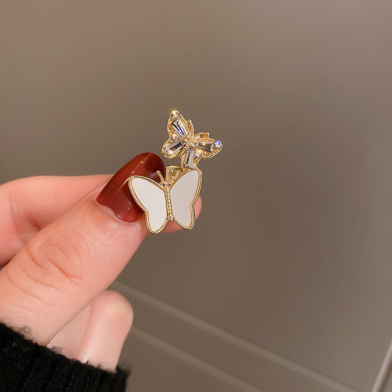 Pearl and Diamond Floral Brooch for Women’s Fashion