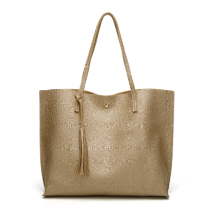 2020 Fashion Women's Shoulder Bag with Tassels