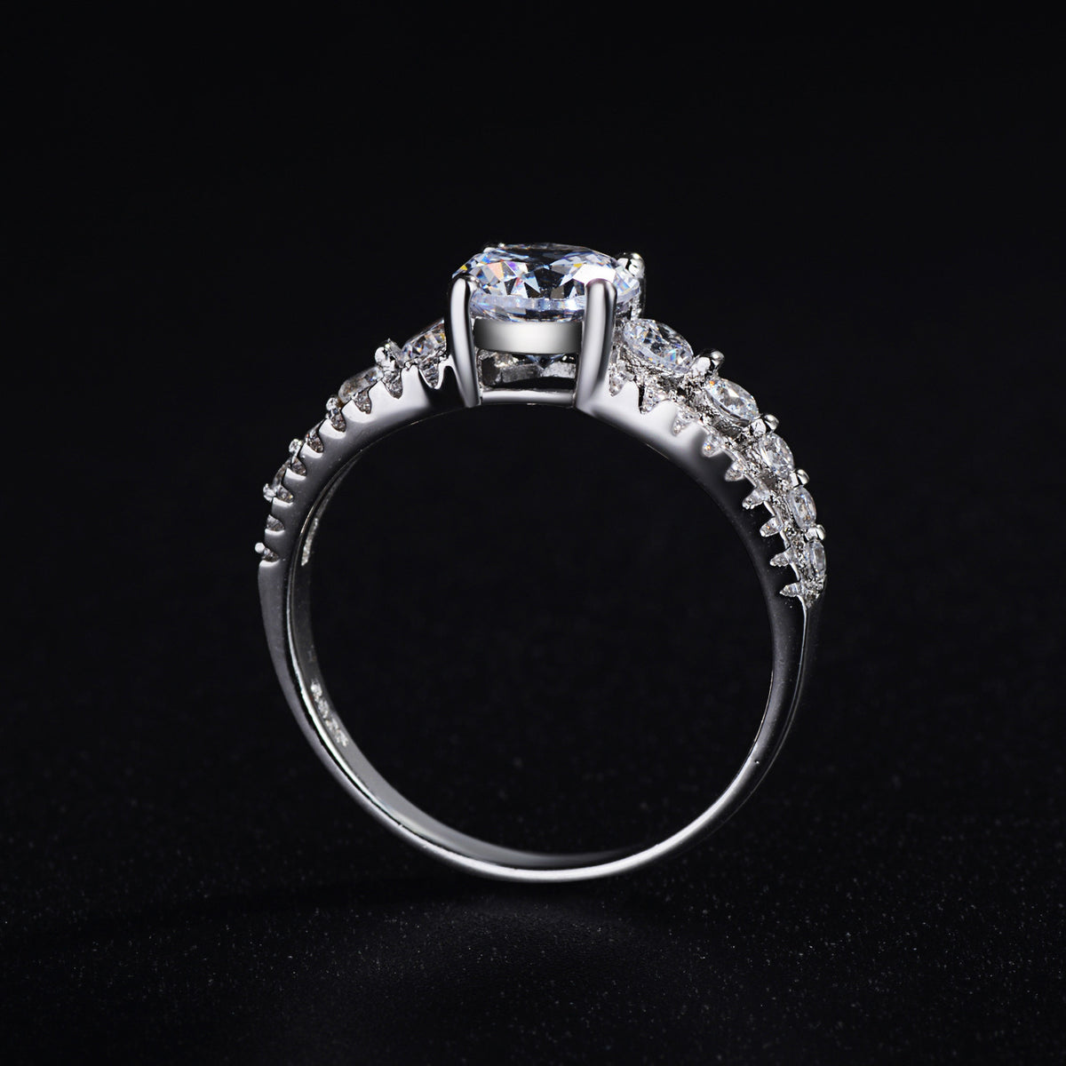 Trendy Women's Oversized Diamond Ring Jewelry